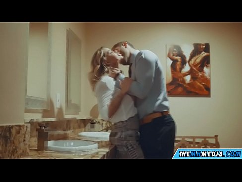 ❤️ Când o blondă cu sânii mari te seduce într-o toaletă publică at ro.8kpornvids.ru ❤